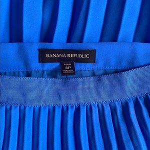 Banana republic pleated midi skirt